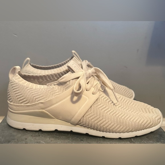 Ugh Tennis Shoes - Picture 3 of 9